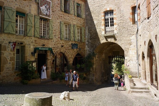 Toulouse: Albi and Cordes/Ciel Day Trip with Audio Guides - Albi first: UNESCO streets, cathedral views, and how to use your free time