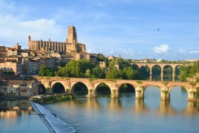 Albi and Cordes/Ciel Day Trip with Audio Guides