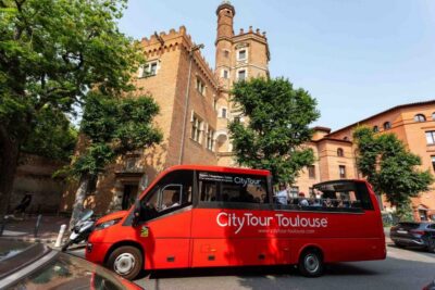 City Sightseeing Tour by Bus with Audio Guide