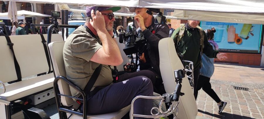 Toulouse: Electric Tuk-Tuk Tour with Photo Stops and Audio - Comfort and the small-group format that makes it feel personal