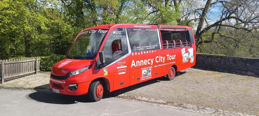 Tour of Annecy by convertible bus - Who this tour suits best