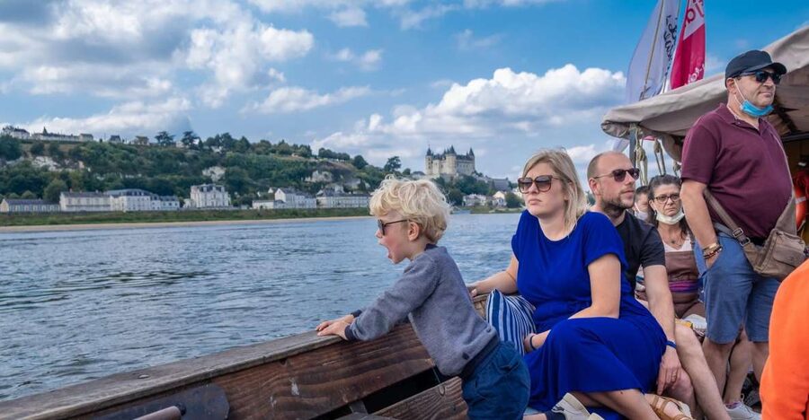 Traditional boat trip - Listening to Emilie or Vincent, and why the stories help you see