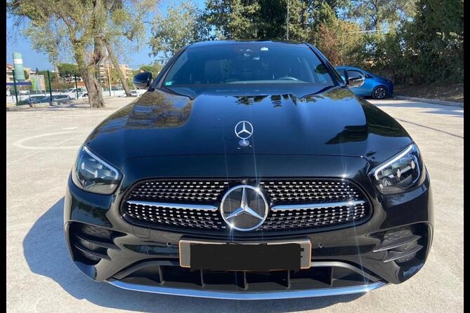 Transfers between Paris and Paris Airports/Disneyland/Versailles - What It Feels Like Inside the Mercedes-Benz Ride