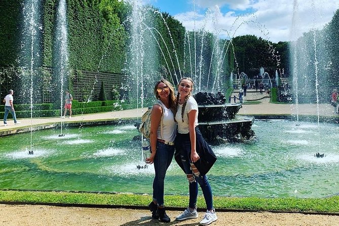 Versailles Bike Tour with Market, Gardens & Guided Palace Tour - Inside the Château with a licensed guide and an earpiece