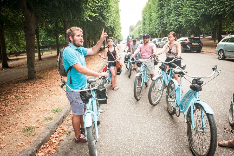 Versailles Bike Tour with Palace & Queen Farm Entrance - Meeting in central Paris, then riding to Versailles without stress