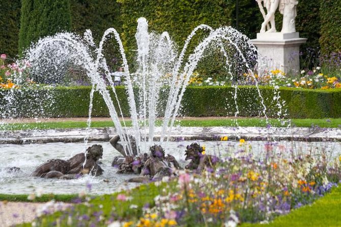 Versailles Château and Gardens Walking Tour - What to wear and bring for a smoother Versailles morning
