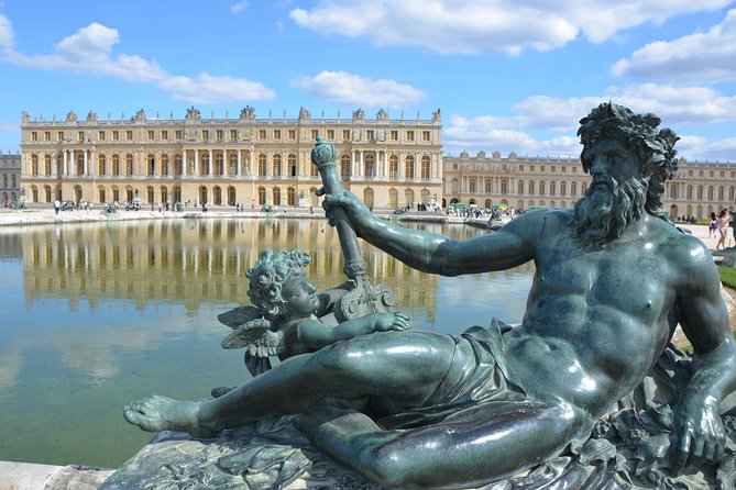 Versailles Domain Small-Group Guided Tour from Paris - Getting to Versailles: the air-conditioned ride and what to expect