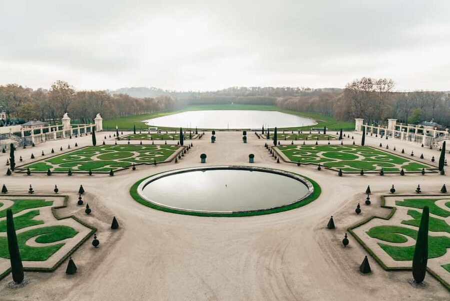 Versailles: Entry ticket & Private Apartments VIP Tour - Louis XV and Louis XVI private apartments: the Versailles contrast you came for