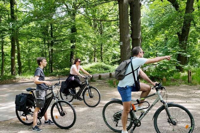Versailles Full-Day Electric Bike Tour : Market, Picnic & Palace - Picnic by the Grand Canal: the Versailles moment you can actually relax