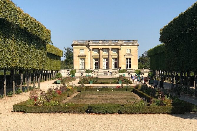 Versailles Full Tour: Palace, Gardens & Marie-Antoinette’s Estate - Marie-Antoinette’s Petit Trianon and Queen’s Hamlet