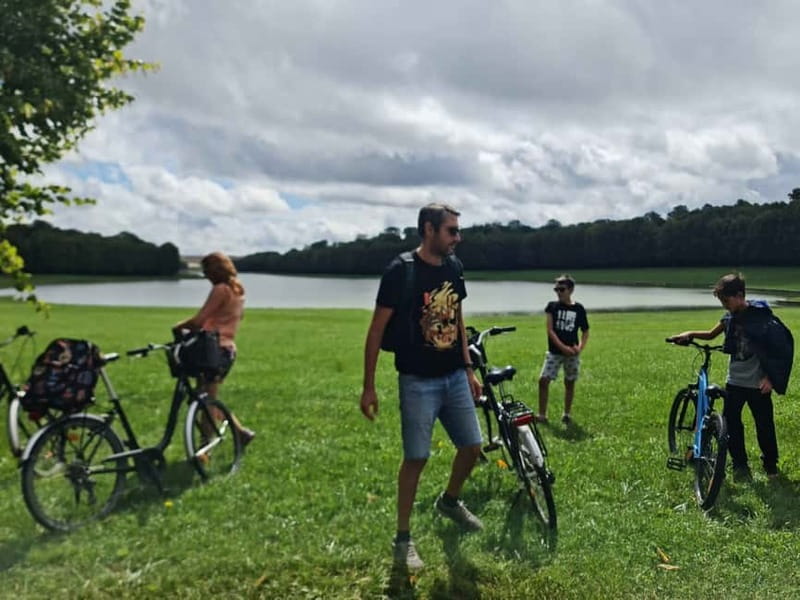 Versailles: Golfcarts & Bikes Guided Tour, Hamlet+Fountains - Petit Trianon, Grand Trianon: where the day’s mood shifts from spectacle to leisure