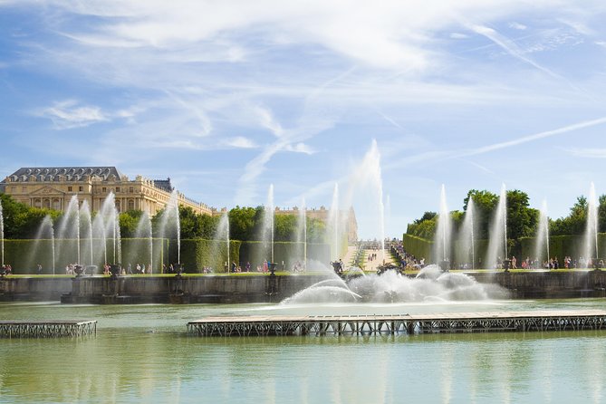 Versailles Palace and Gardens Half Day Guided Tour from Paris - Saturday fountain show season: when it’s on