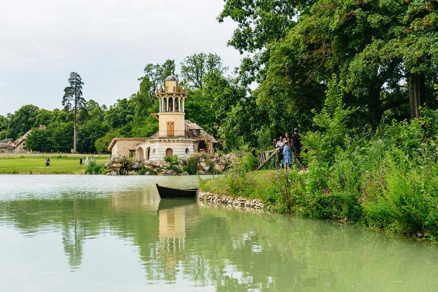 Versailles: Palace, Gardens & Queen’s Estate Guided Tour - Should you book this Versailles Palace, Gardens, and Queen’s Estate tour?