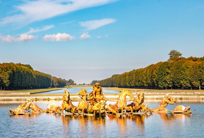 Versailles Palace Guided Day Tour and Trianon from Paris - Lunch break: plan for food to be on your own