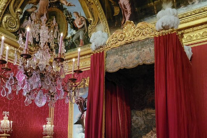 Versailles Palace Guided Tour with Gardens Access - Gardens on your own, plus musical and fountain show access