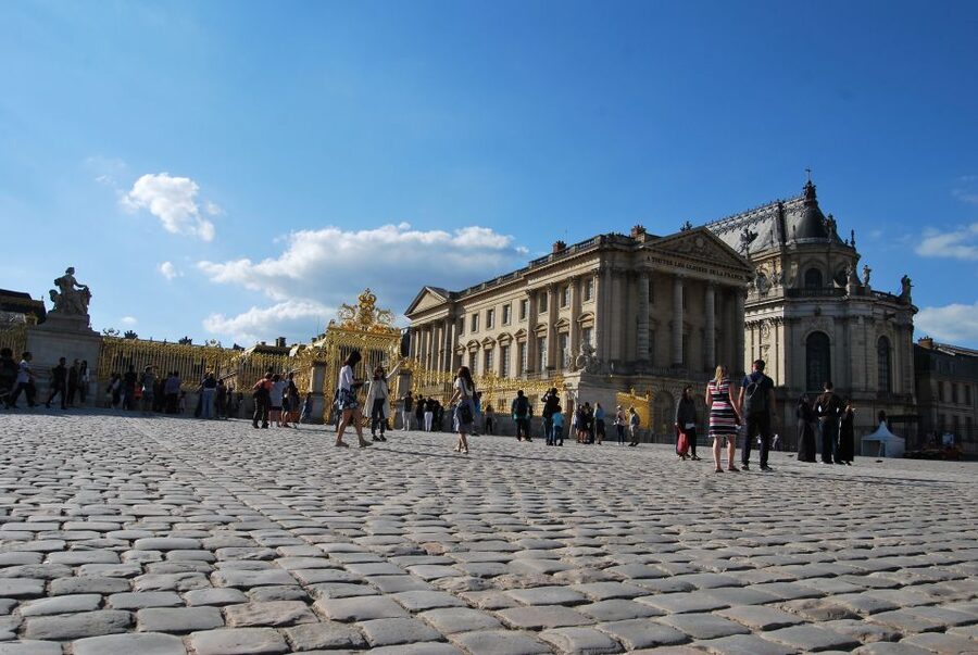 Versailles: Palace Guided Tour with Skip-the-Line Ticket - Hall of Mirrors: the room that either clicks, or feels like chaos