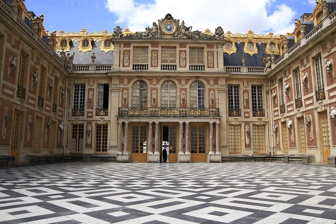 Versailles Palace & Marie-Antoinette's Estate Private Guided Tour with Lunch - Hotel pickup, private pacing, and what you get for the money