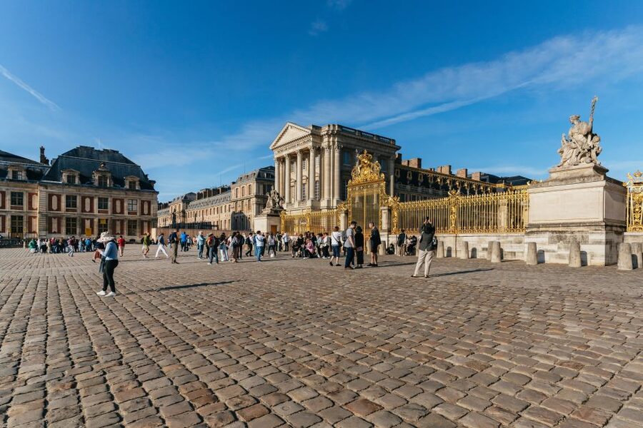 Versailles: Palace of Versailles Skip-the-Line Guided Tour - What to know about the gardens and Marie Antoinette Estate