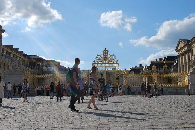 Versailles Small Group Guided Tour with Local Guide - Starting at Place dArmes, and Why the Louis XIV Statue Helps