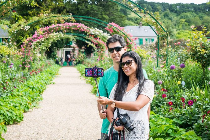 Versailles Timed Entrance Ticket and Giverny Small Group Day Trip from Paris - Key highlights worth planning for