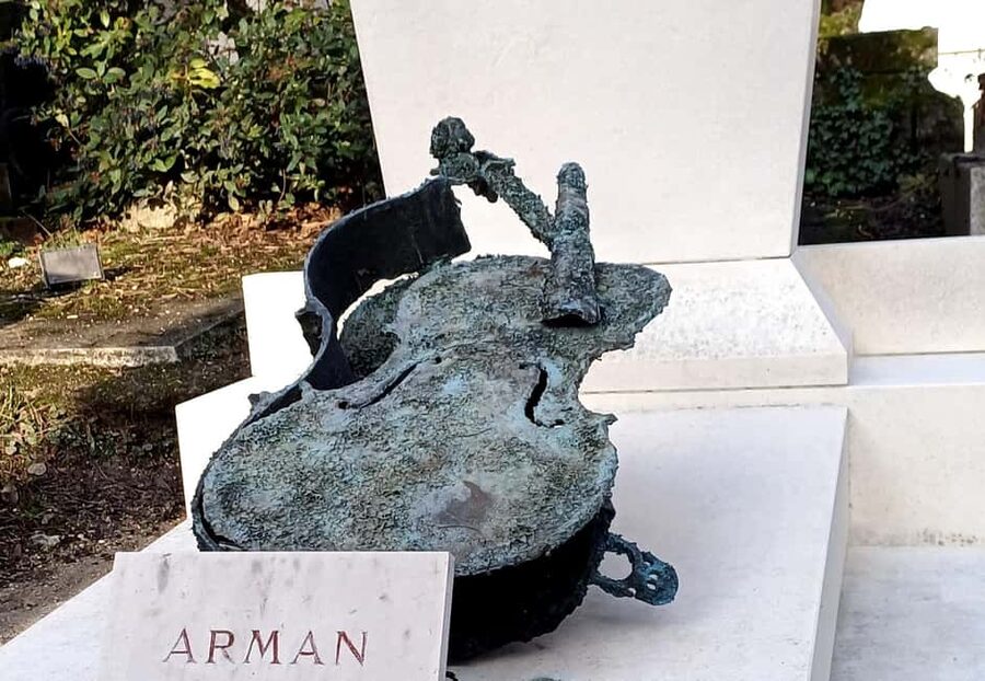 Who Killed Victor ? Escape Game at Père Lachaise Cemetery - The Guide Experience: Humor and Real Stories from Kara, Max, and Prince